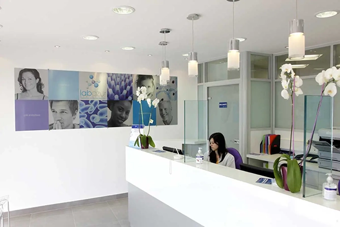 Architecte d'intérieur pour aménagement et décoration de cabinet médical et labo 06 83